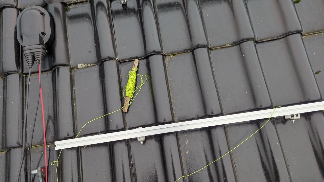 Richtschnur für die Ausrichtung der Unterkonstruktion gespannt